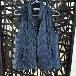 Vineyards Vines puffer vest in Navy